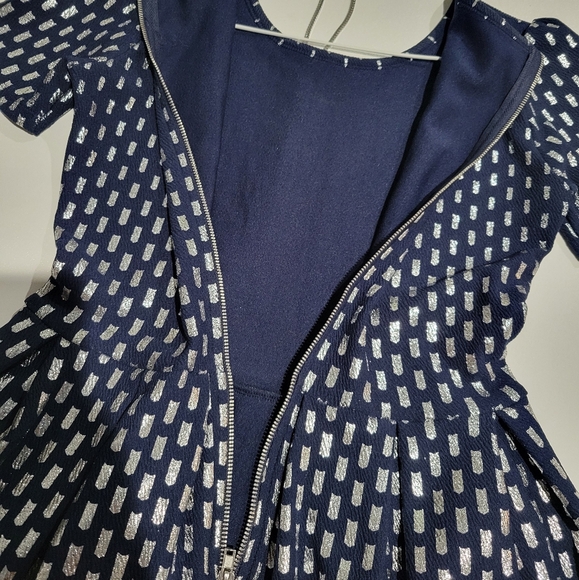 Elegant Amelia Dress - Picture 6 of 9